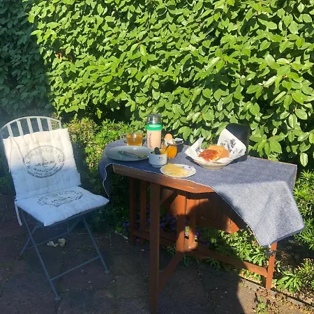 Tiny House Boatshed 4*