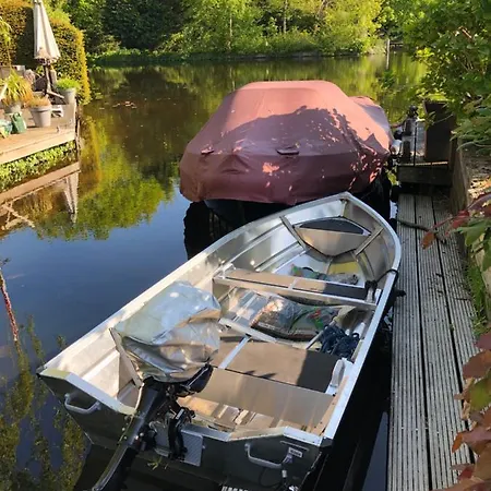 Tiny House Boatshed 4* Heemstede