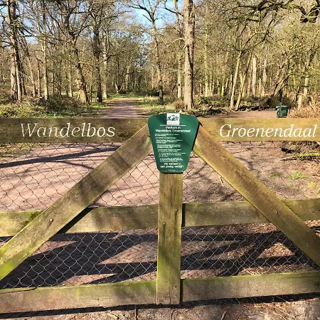 Tiny House Boatshed Couette-café