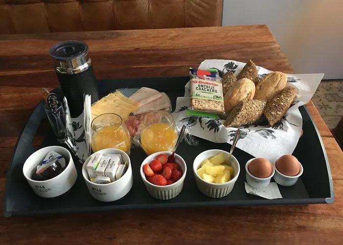 B&B Tiny House Boatshed 4*