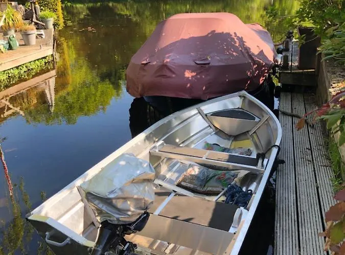 Tiny House Boatshed 4* 헴스테데