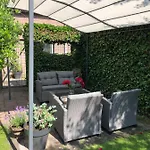 ベッド・アンド・ブレックファスト Tiny House Boatshed 4*
