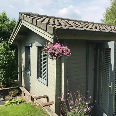 Tiny House Boatshed 4* Heemstede