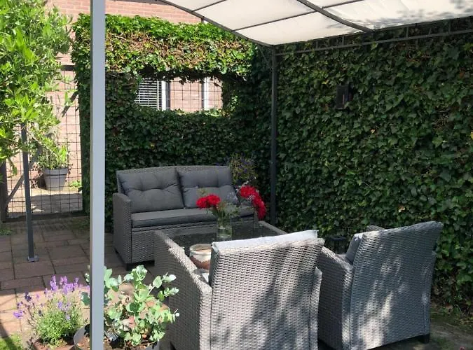 לינה וארוחת בוקר Tiny House Boatshed 4*